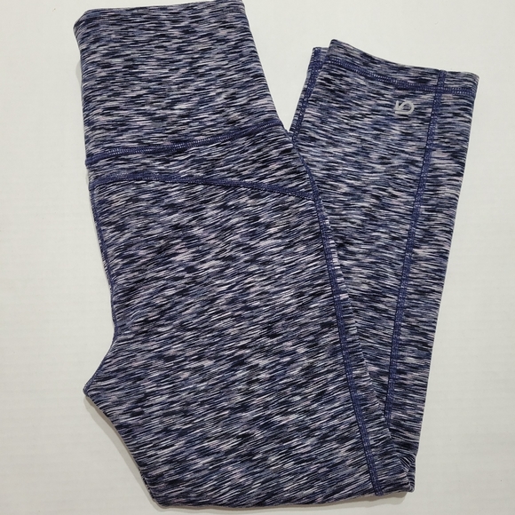 Gap Fit Blackout Technology Leggings - Picture 7 of 7